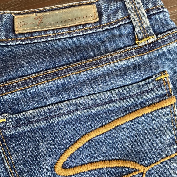 Seven7 skinny jeans in size 26.  Blue denim. - Picture 6 of 9